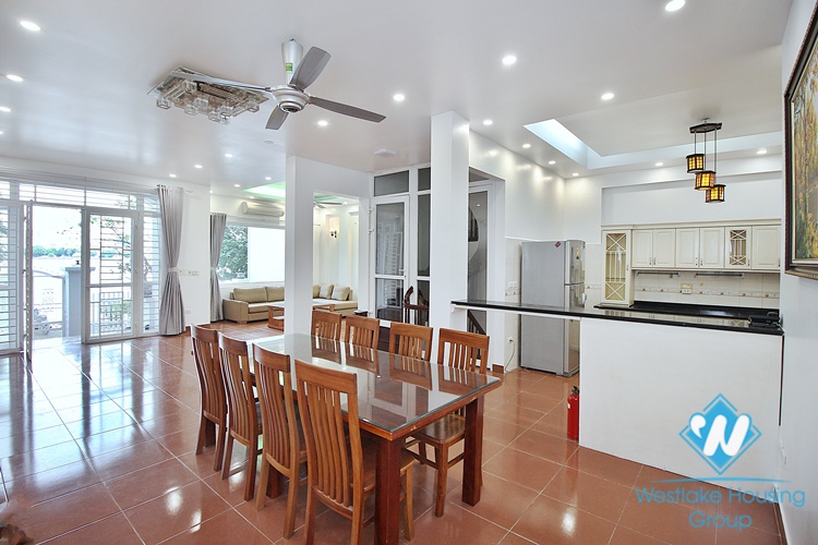 Lake view - House for rent in Tay Ho District